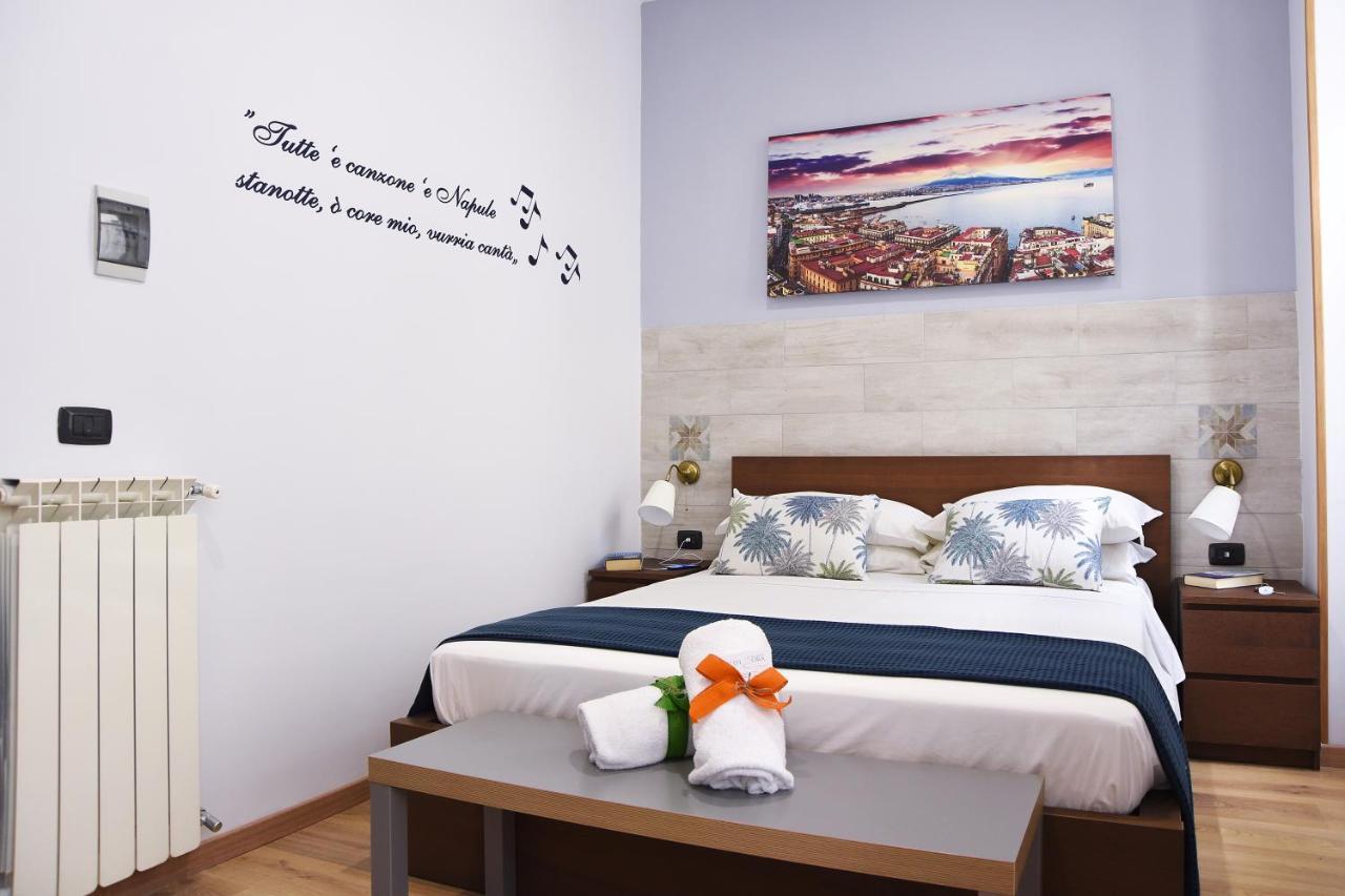 Bed and Breakfast La Dimora Luca Giordano Neapel Exterior foto