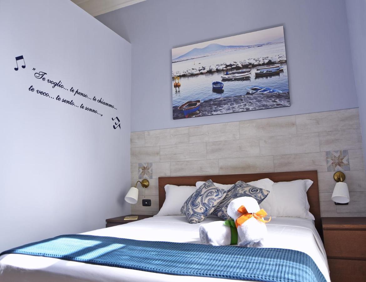 Bed and Breakfast La Dimora Luca Giordano Neapel Exterior foto