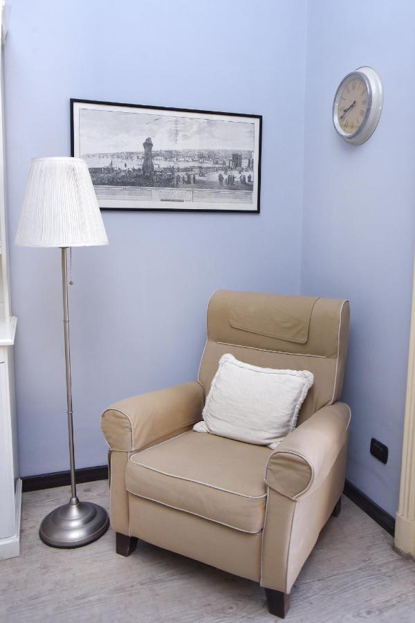 Bed and Breakfast La Dimora Luca Giordano Neapel Exterior foto